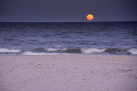 Ocean moon rise